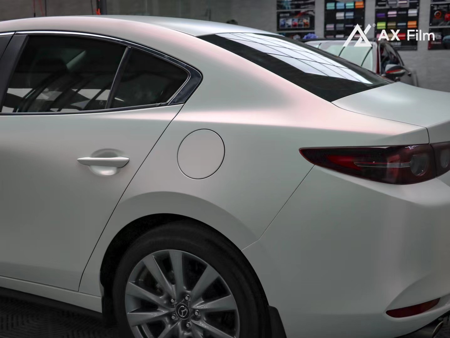 AX WRAP FILM PEARL METALLIC WHITE IRIDESCENT RED - NGỌC TRAI ÁNH KIM ĐỎ